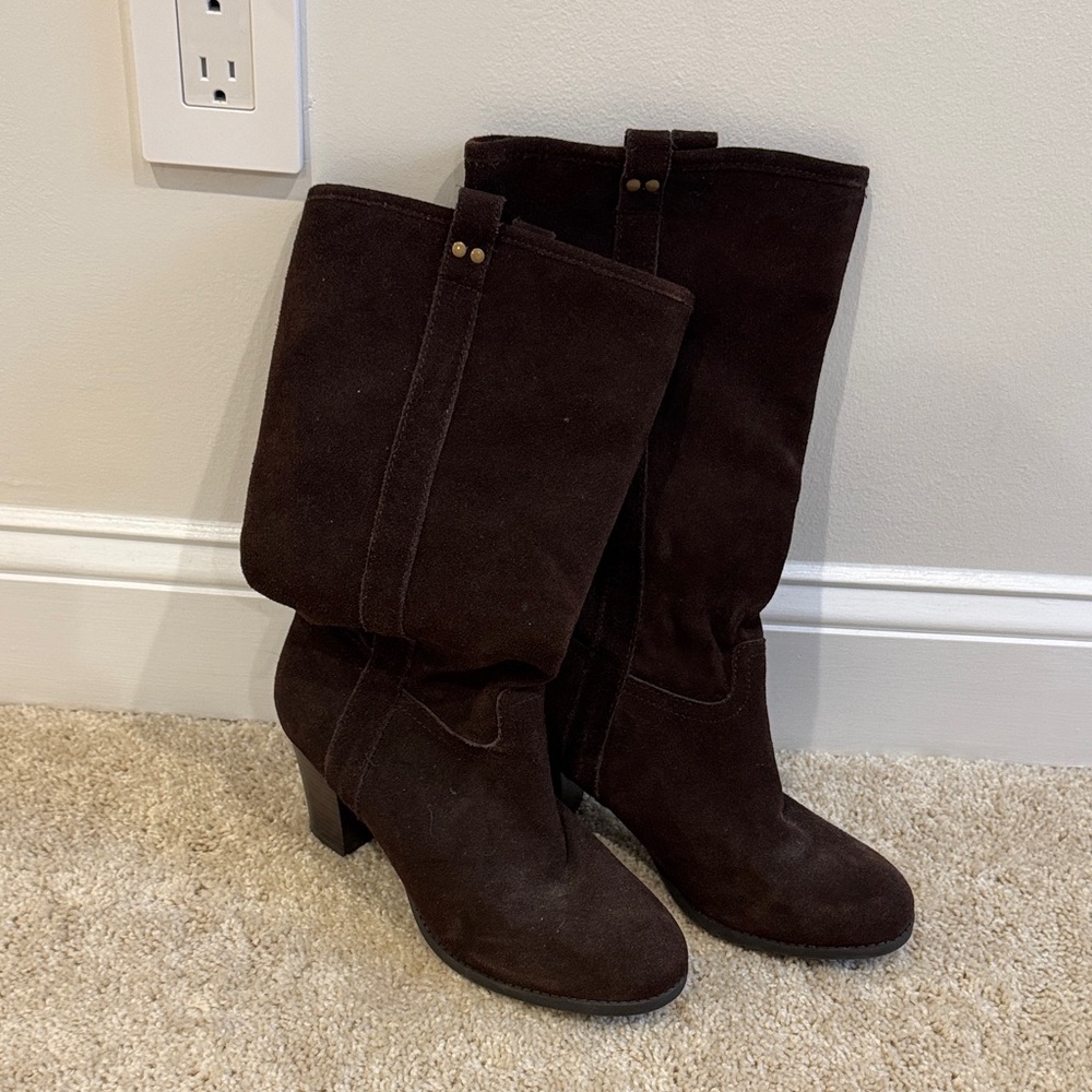 Elegant Brown Women's Boots
